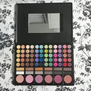 Coastal Scent 78 Shadows and Blushes Palette